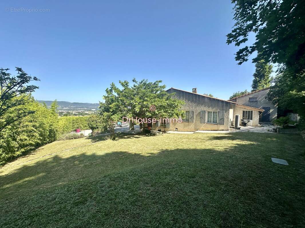 Maison 180 m² à Etoile-Sur-Rhone  - photo 10