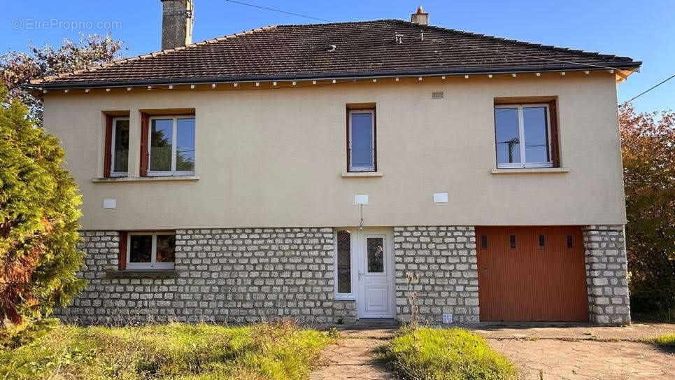 Maison à SAINT-MARCEL