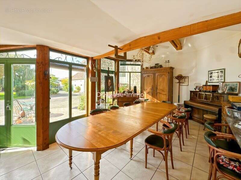 242 m² à Saint-Cosme-En-Vairais  - photo 21