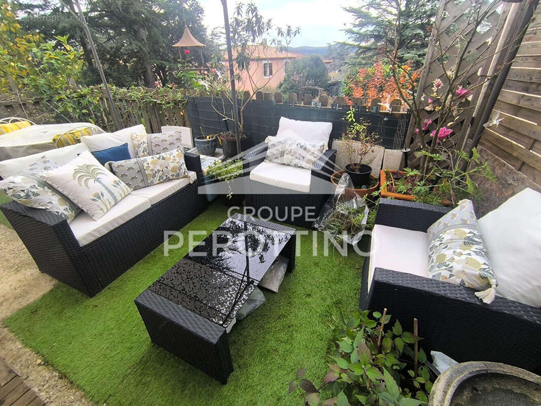 Appartement à SAINT-MAXIMIN-LA-SAINTE-BAUME