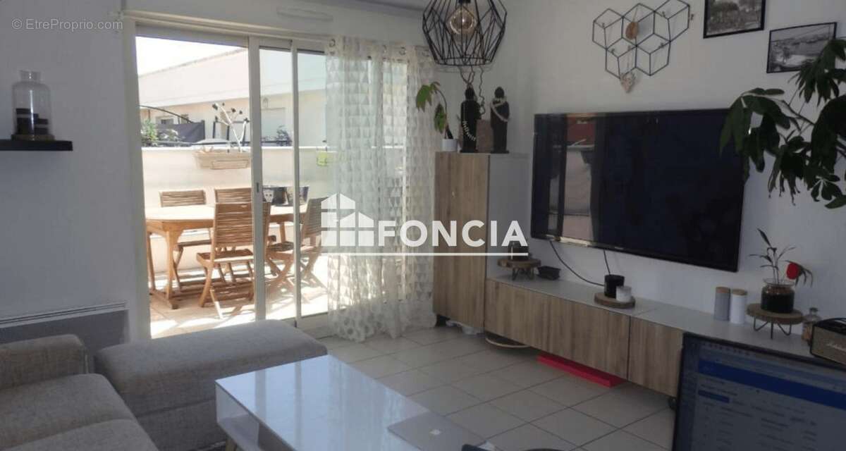 Appartement à VALLAURIS