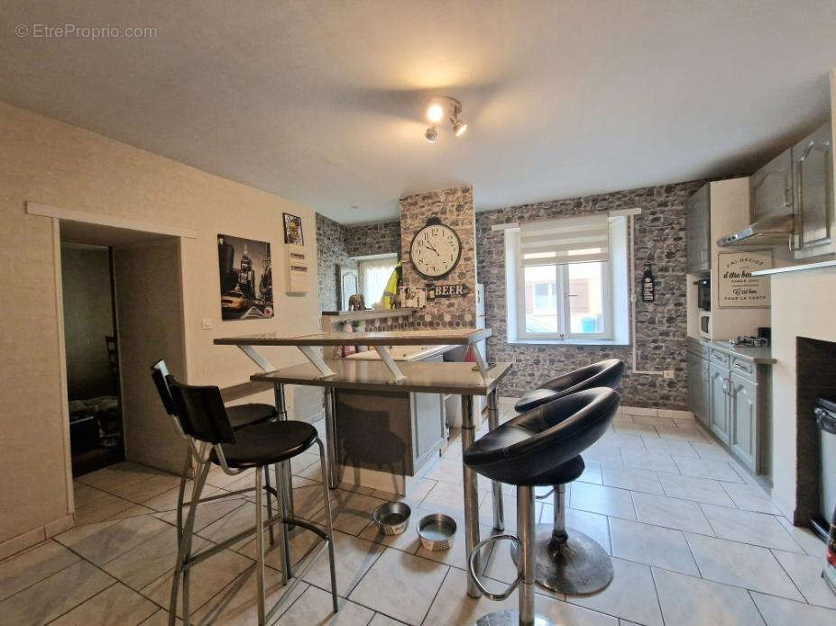 Maison à SORCY-SAINT-MARTIN