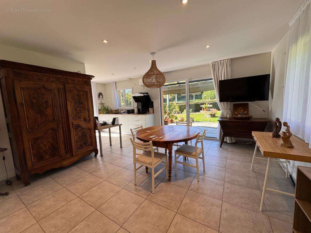 Maison à SICCIEU-SAINT-JULIEN-ET-CARISIEU