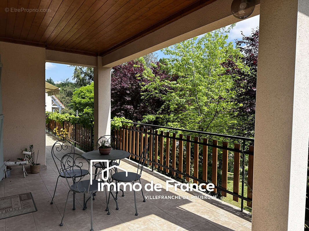 Maison Villefranche De Rouergue 181 m² 3 chambres, sous- sol total sur  4157 m² de terrain - photo 3