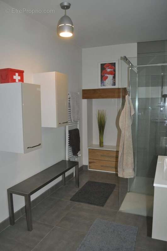 Maison à SAINT-LAURENT-SUR-GORRE