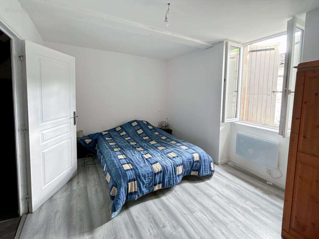 Appartement à BRIZAMBOURG