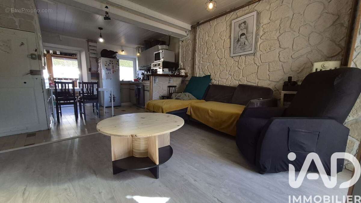 Maison 61 m² à La Motte-D'aveillans  - photo 2