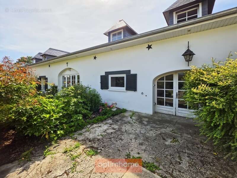 Propriete 273 m² 6 chambres jardin expo sud - photo 32