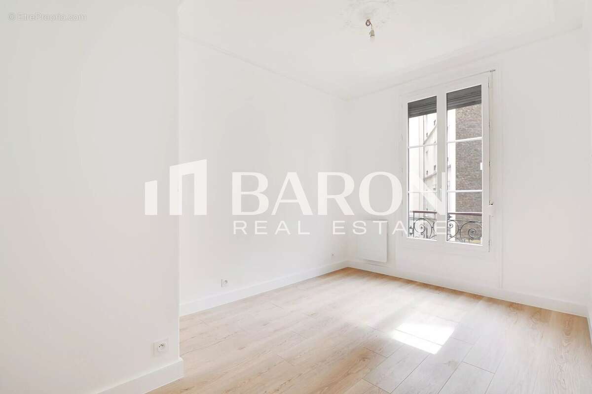 Appartement à PARIS-18E