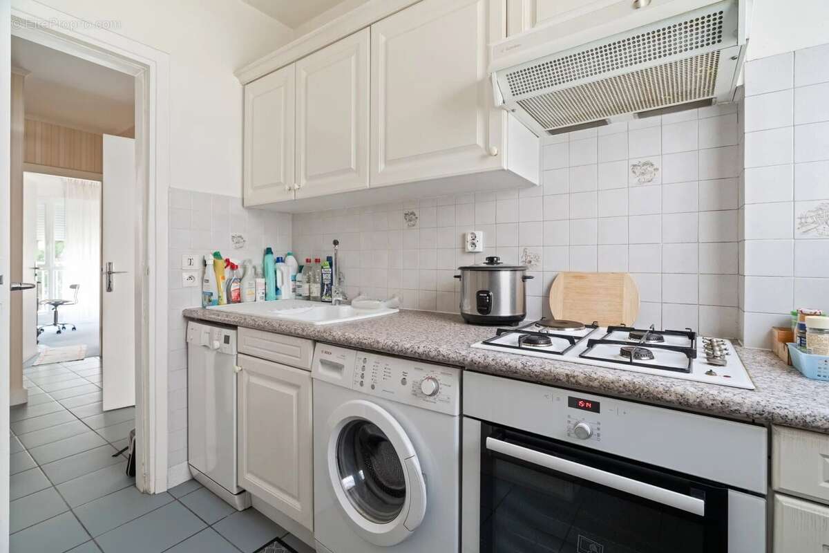 Appartement à NEUILLY-SUR-SEINE