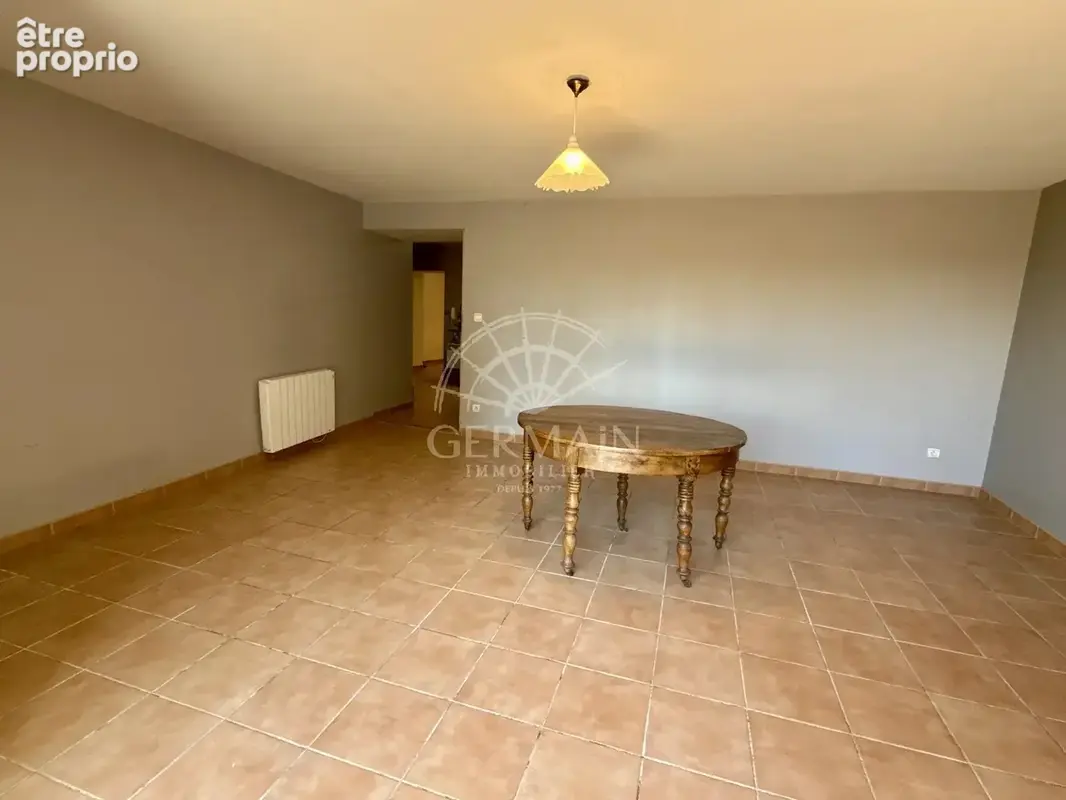 Mazan, Maison de village de type 5 avec 2 terrasses et 2 garages. - photo 20