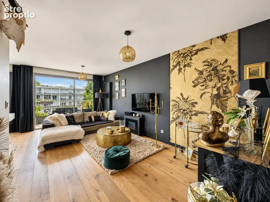 Un bien familial de caractère offrant espace, fonctionnalité et perspectives de valorisation. - photo 3
