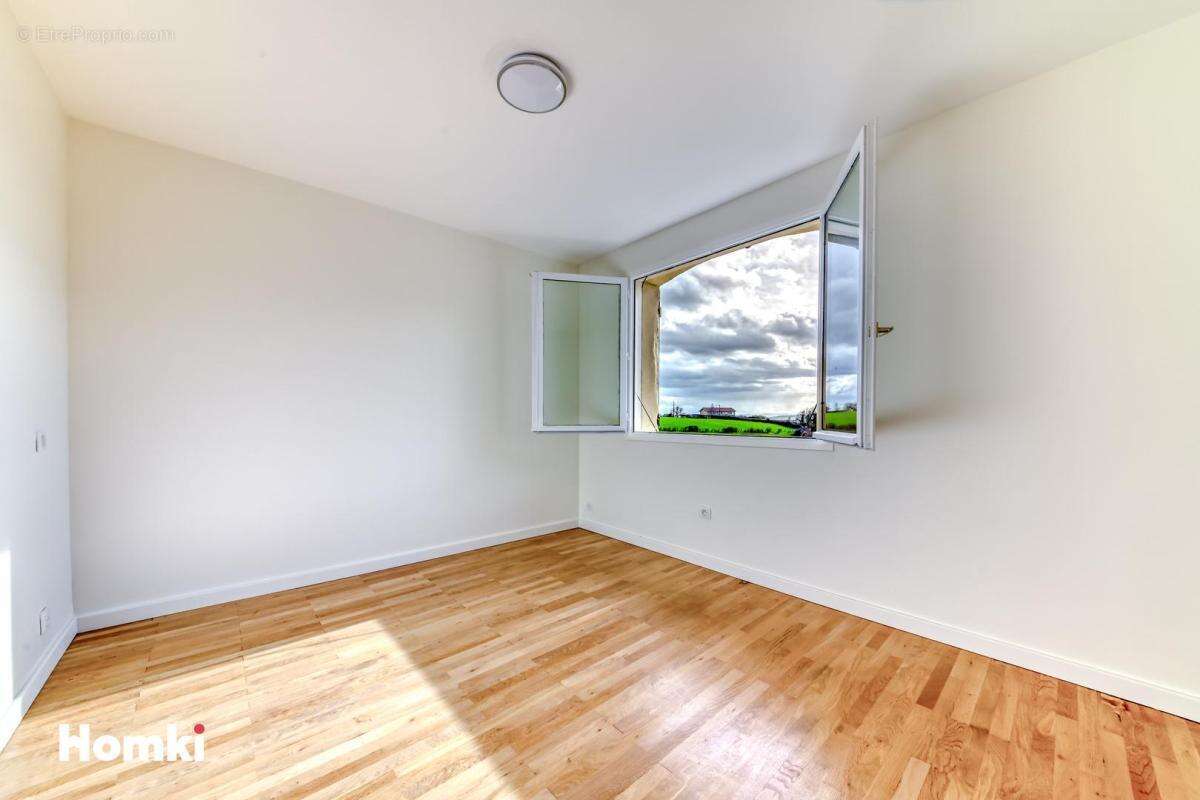 Maison à SAINTE-CONSORCE