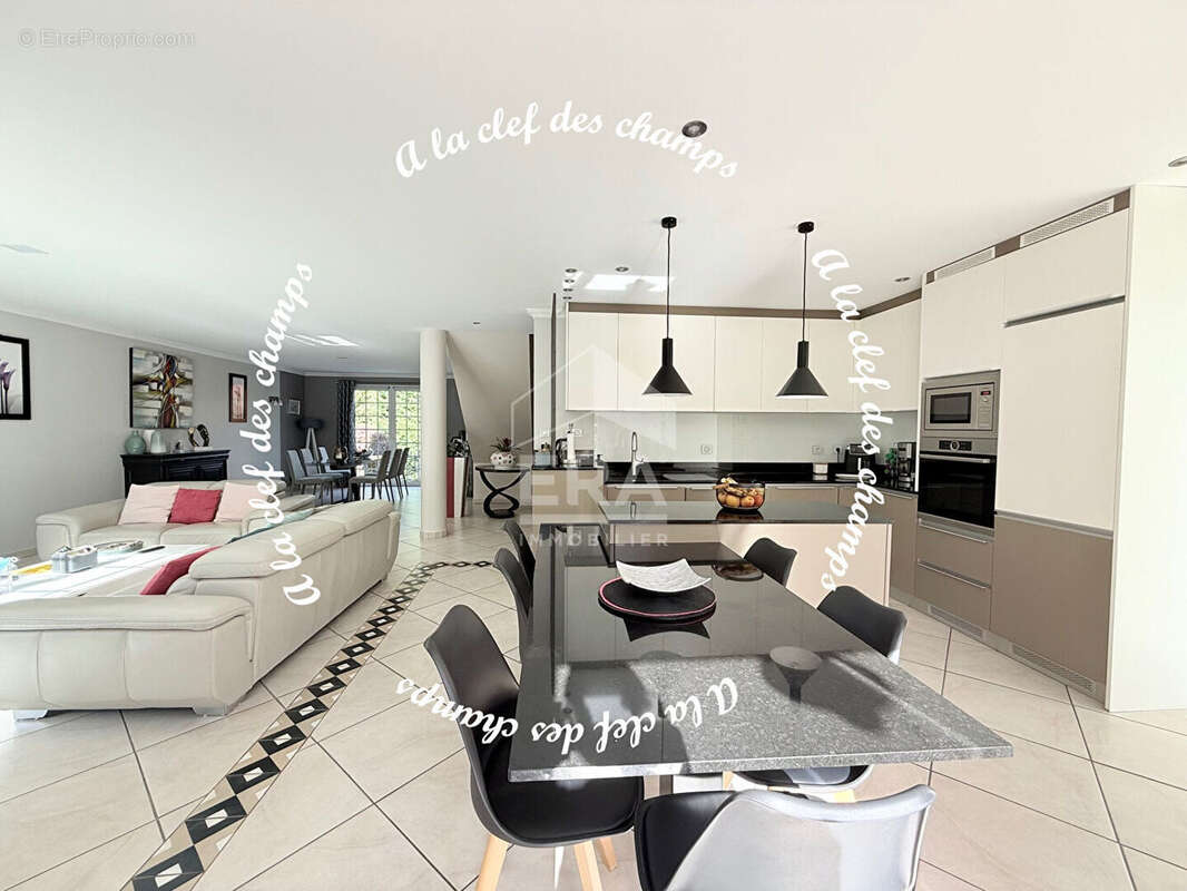 Maison à GIF-SUR-YVETTE