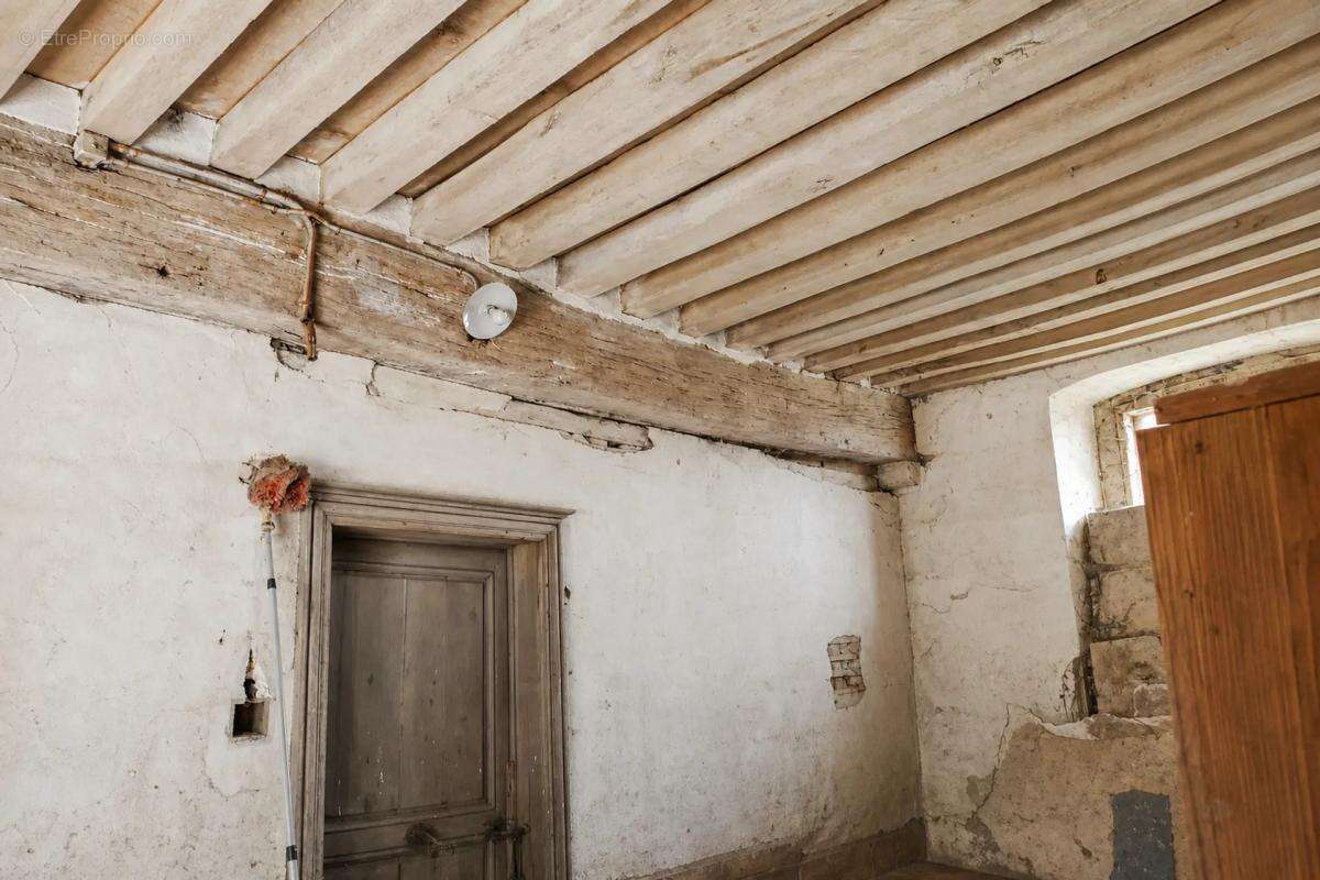 Ferme de 294 m² avec dépendances à Moisy - photo 15
