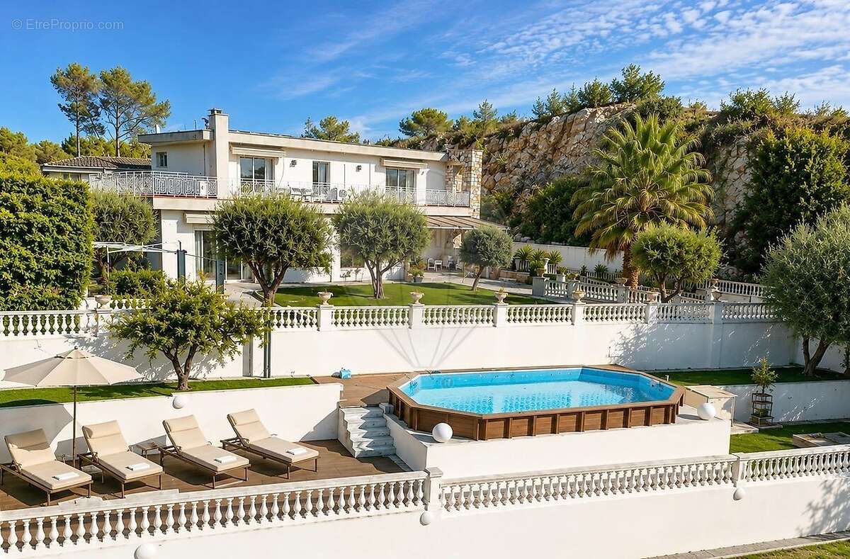 Maison à CAGNES-SUR-MER