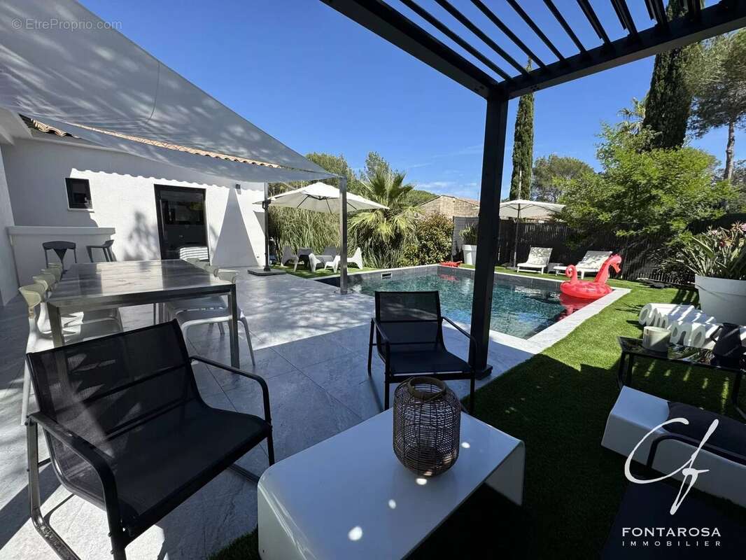 Maison à PUGET-SUR-ARGENS