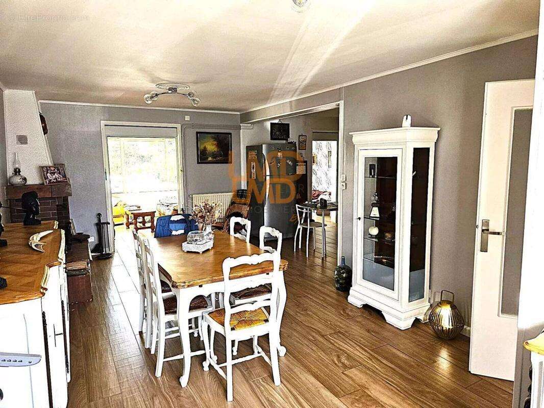 Maison à SAINT-JEAN-D&#039;ANGELY