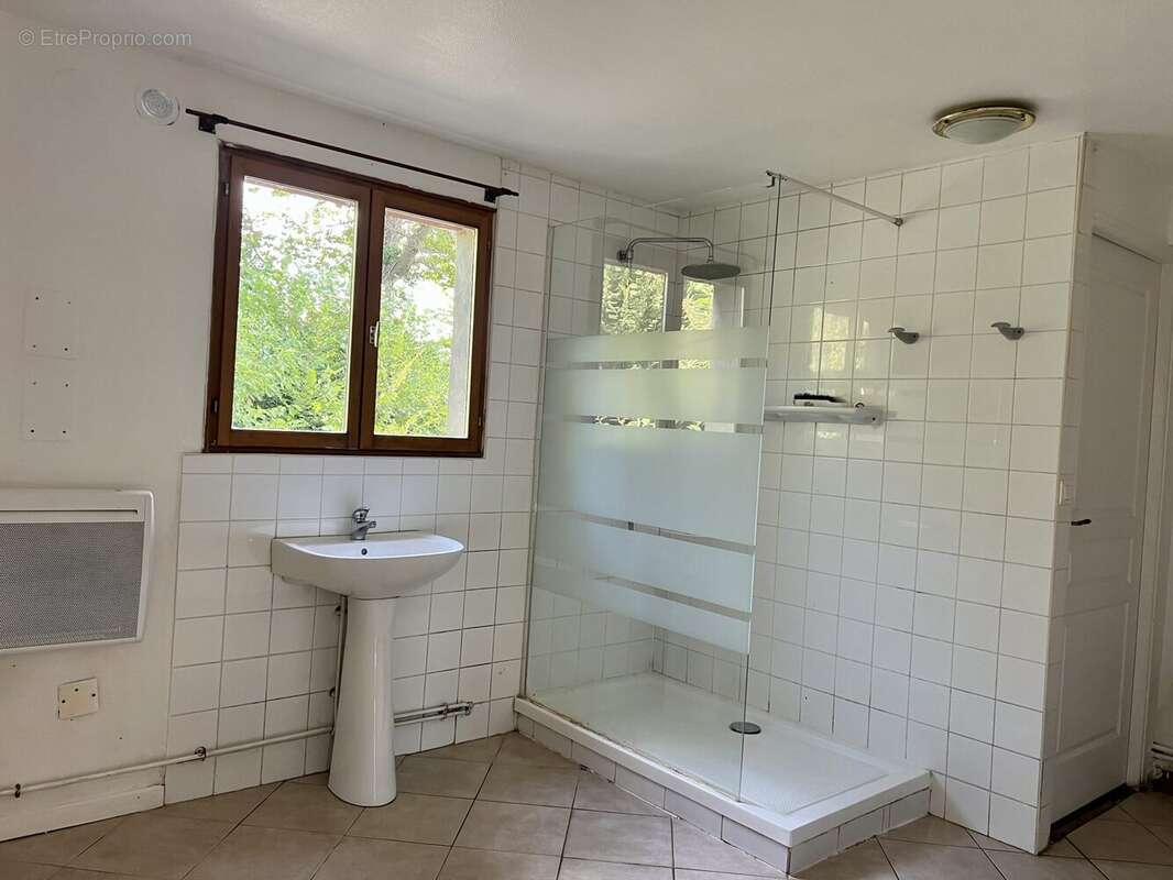 Maison 112 m² à Saint-Pierre-Azif  - photo 6