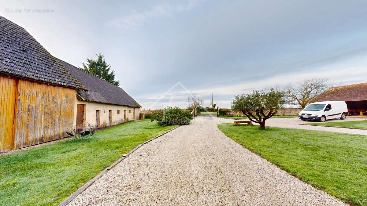 Maison à DOMPIERRE-SUR-BESBRE