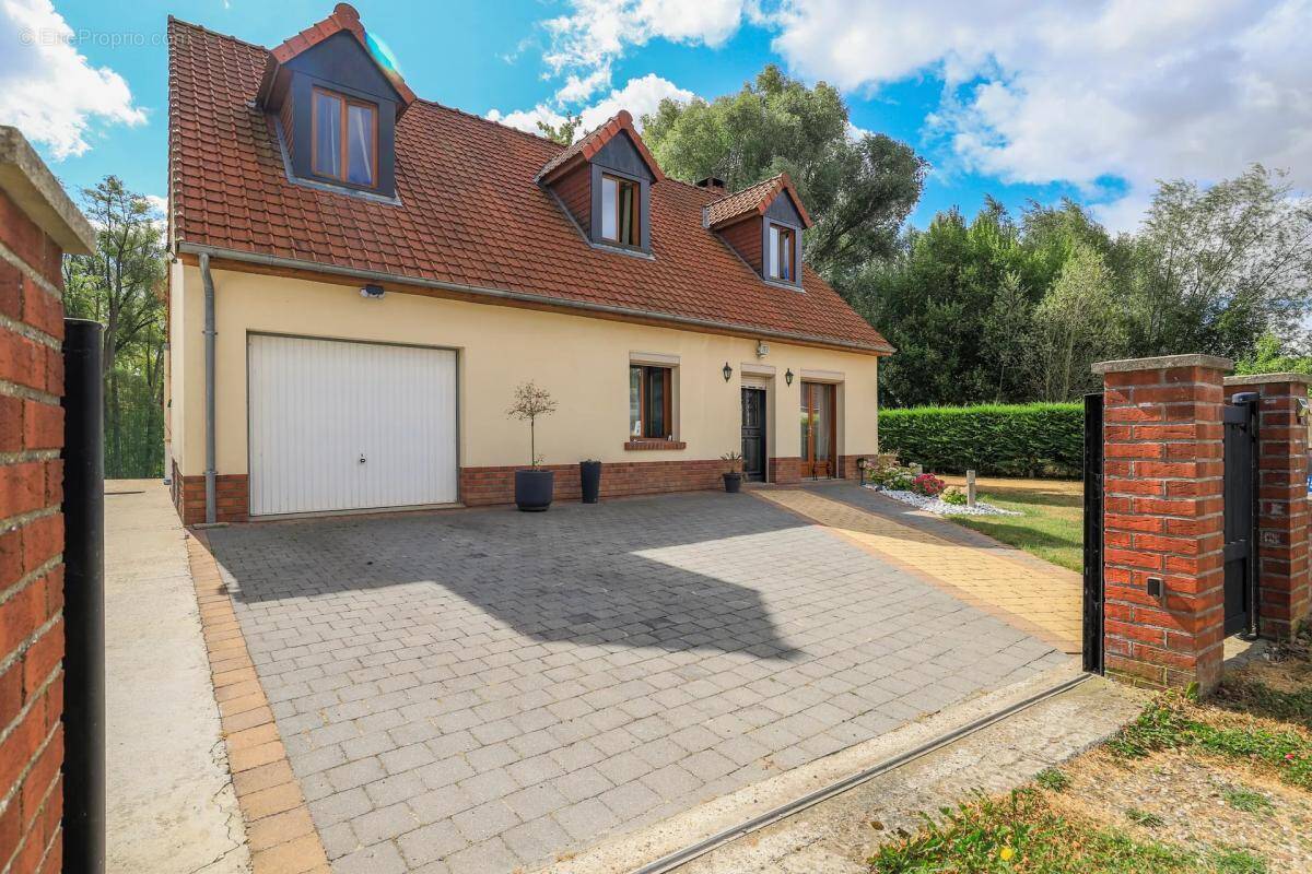 Maison à BETTENCOURT-RIVIERE
