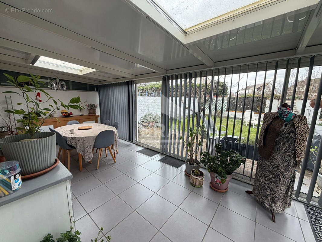 Maison à SAINT-CLAIR-DE-LA-TOUR