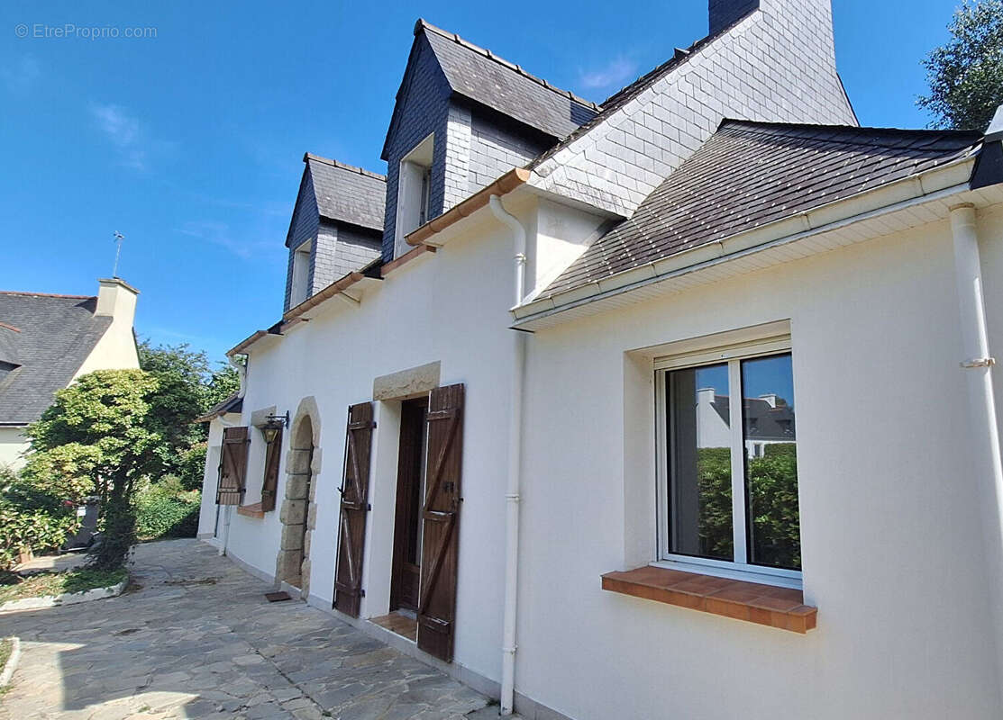 Fouesnant, bourg à pied, jolie maison de 4 chambres, sur un beau terrain arboré de 700 m² ! - photo 15