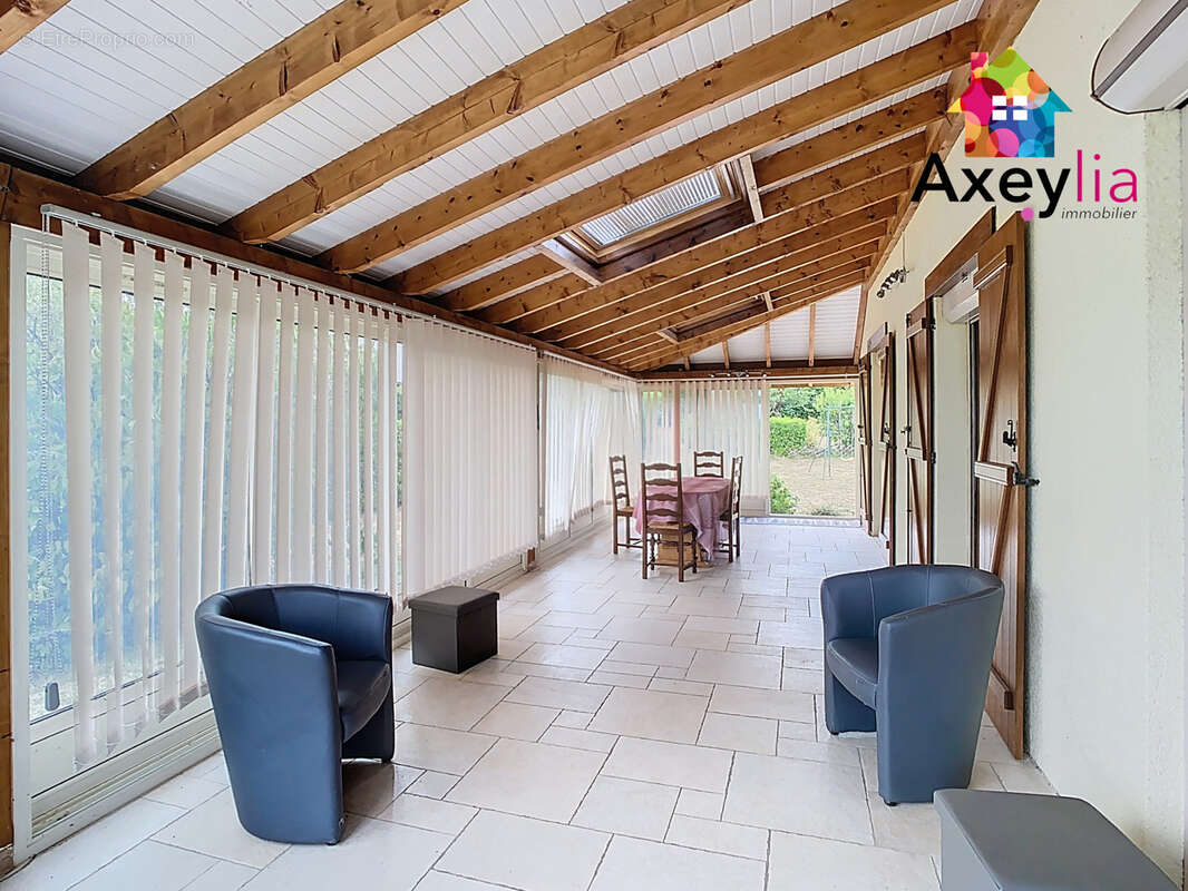 A vendre- saint-haon-le-vieux- maison familiale sur terrain de 3440 m2 avec piscine - photo 7