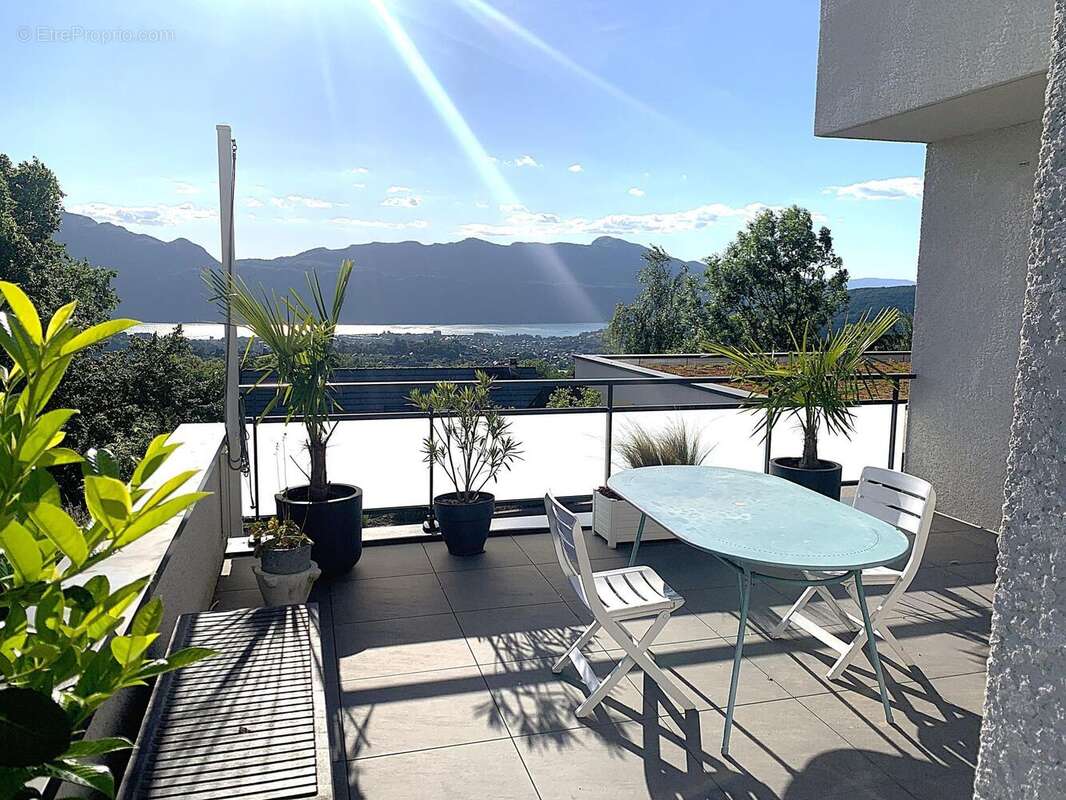 Photo 2 - Appartement à PUGNY-CHATENOD