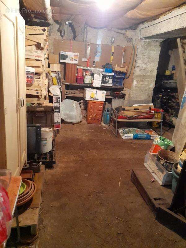 Maison à MONTGIVRAY