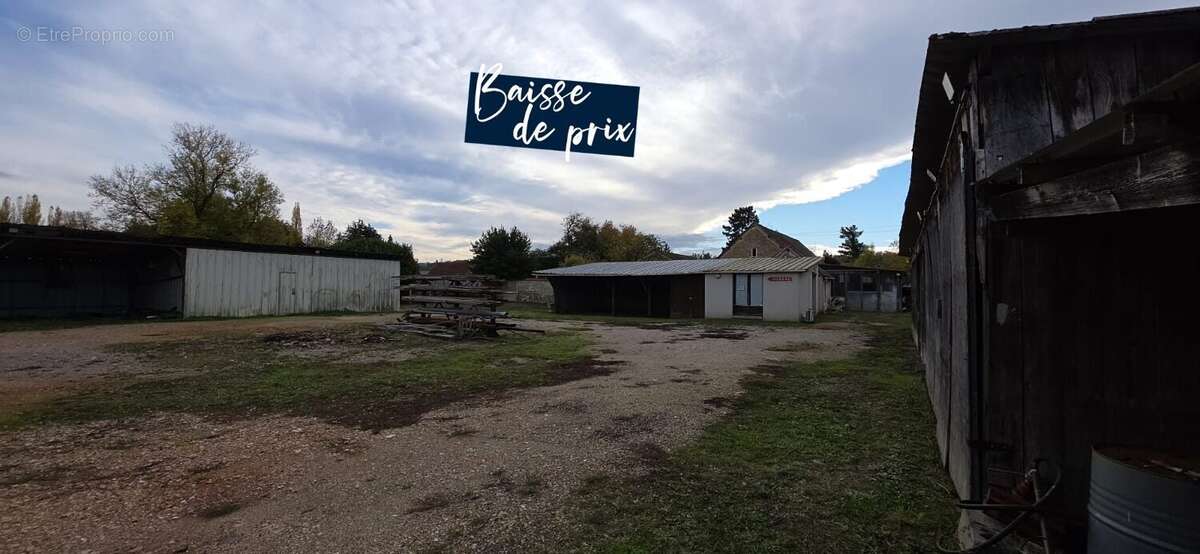 Commerce à PACY-SUR-EURE