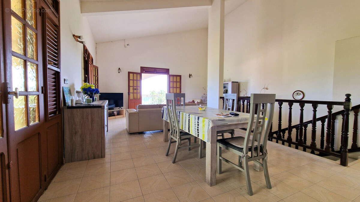 Maison à L&#039;AJOUPA-BOUILLON