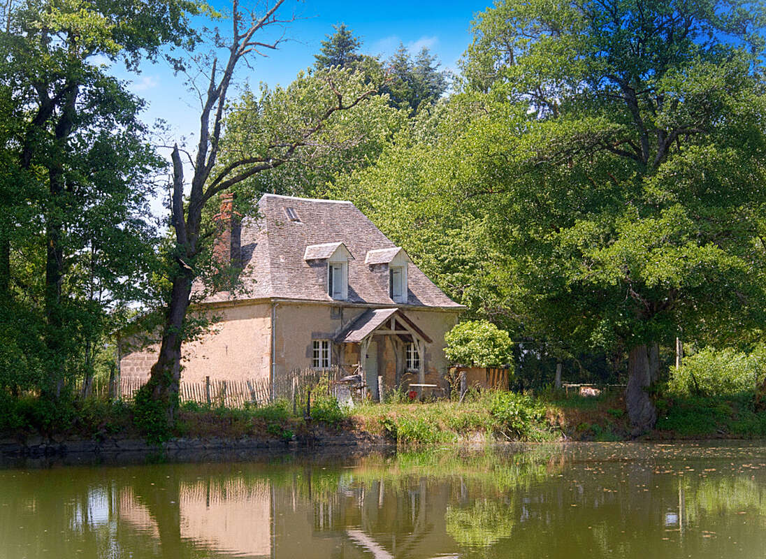 Maison à SAINT-SAUVES-D'AUVERGNE