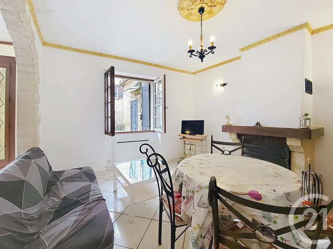 Maison à ROQUEMAURE