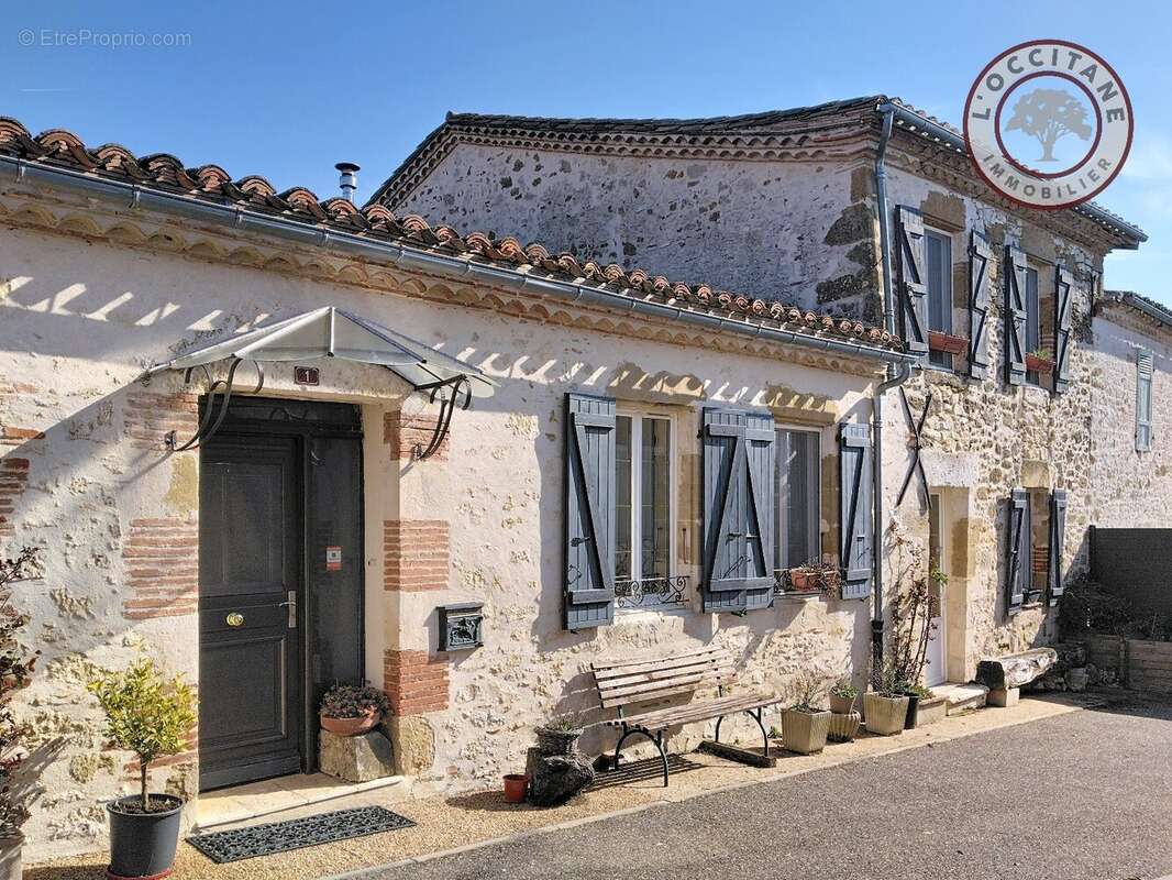 Maison à MAUVEZIN
