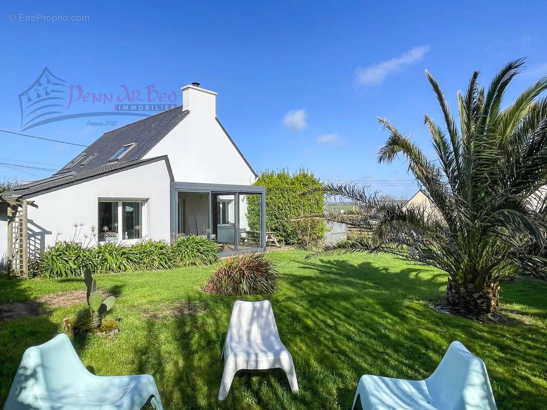 Maison à LAMPAUL-PLOUARZEL
