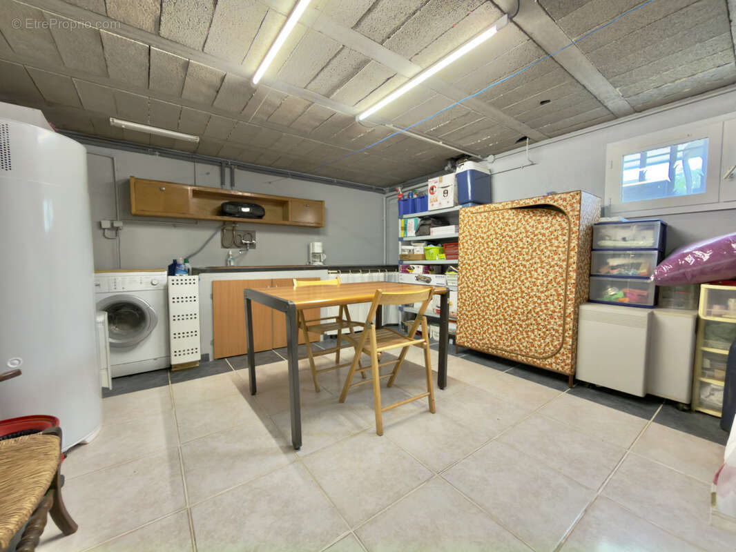 Maison en pierre avec piscine. - photo 19