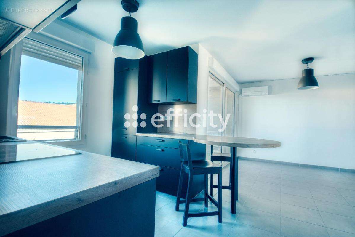 Appartement à SIX-FOURS-LES-PLAGES