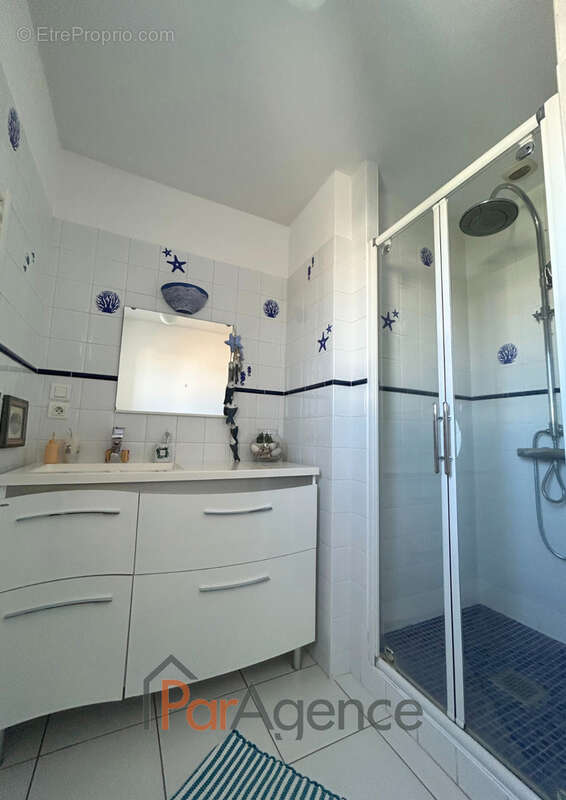 Maison à VAUX-SUR-MER