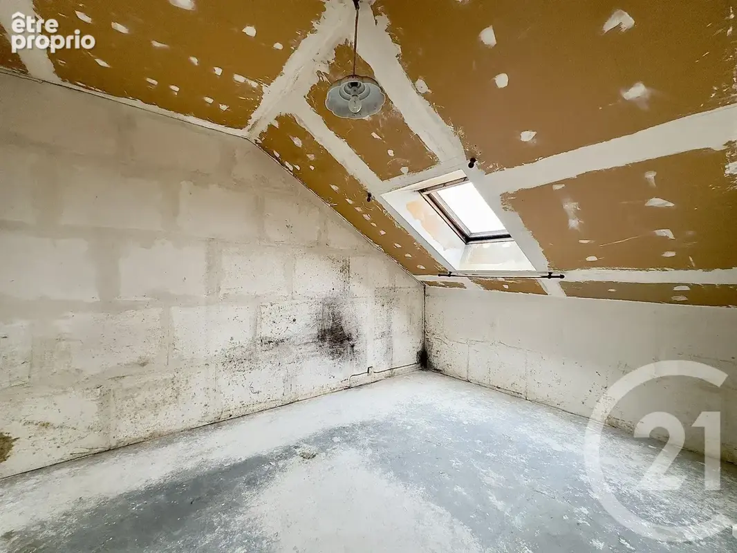 Maison 91 m² à Yevres  - photo 7