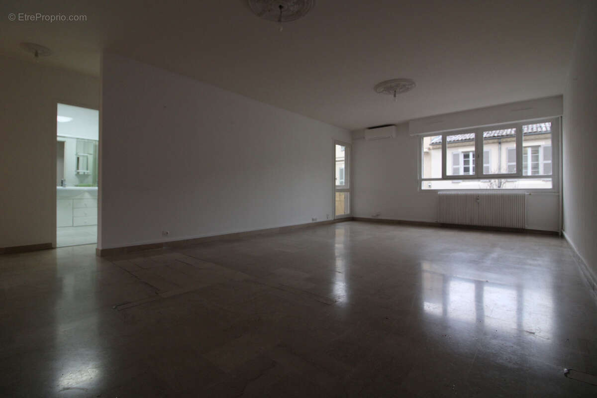 Appartement p4 ascenseur parking cave. - photo 2