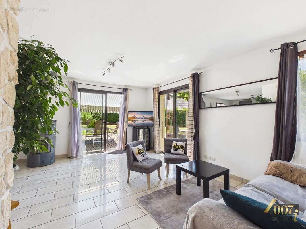 Maison 83 m² à La Rochette  - photo 6
