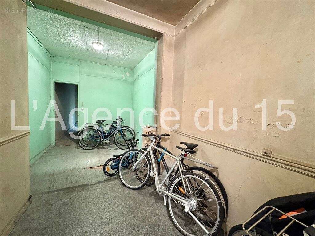 Appartement à PARIS-15E