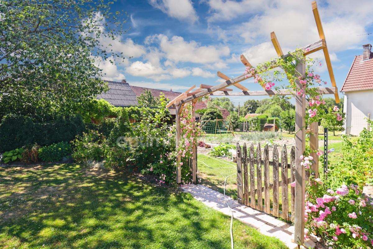 Maison de Charme - 132 m² - 6 pièces - 4 Chambres - Carport Double - Terrain 1256 m² -SAINT HILAIRE LA TREILLE (87) - photo 25