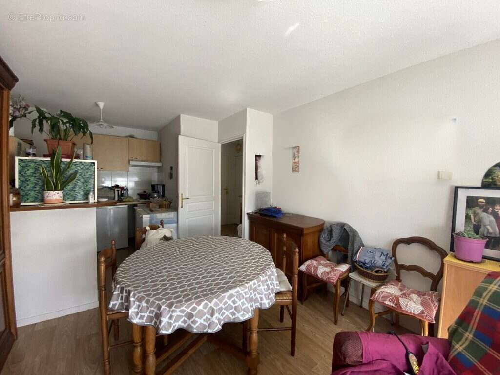 Appartement à MONTENDRE