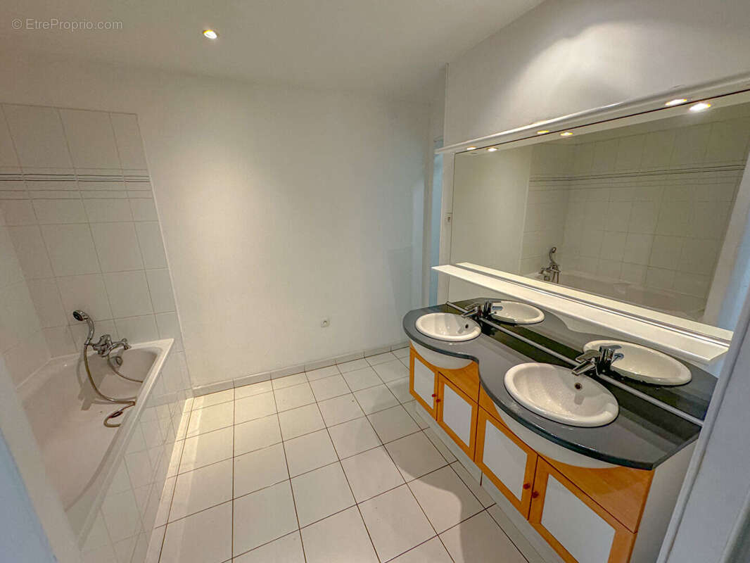 Maison à MONT-SAINT-AIGNAN