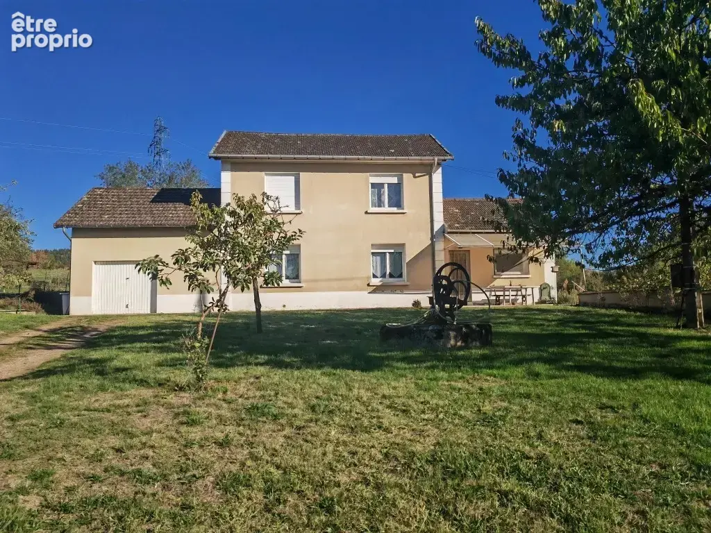 Maison avec piscine chauffée - grange - terrain - photo 1