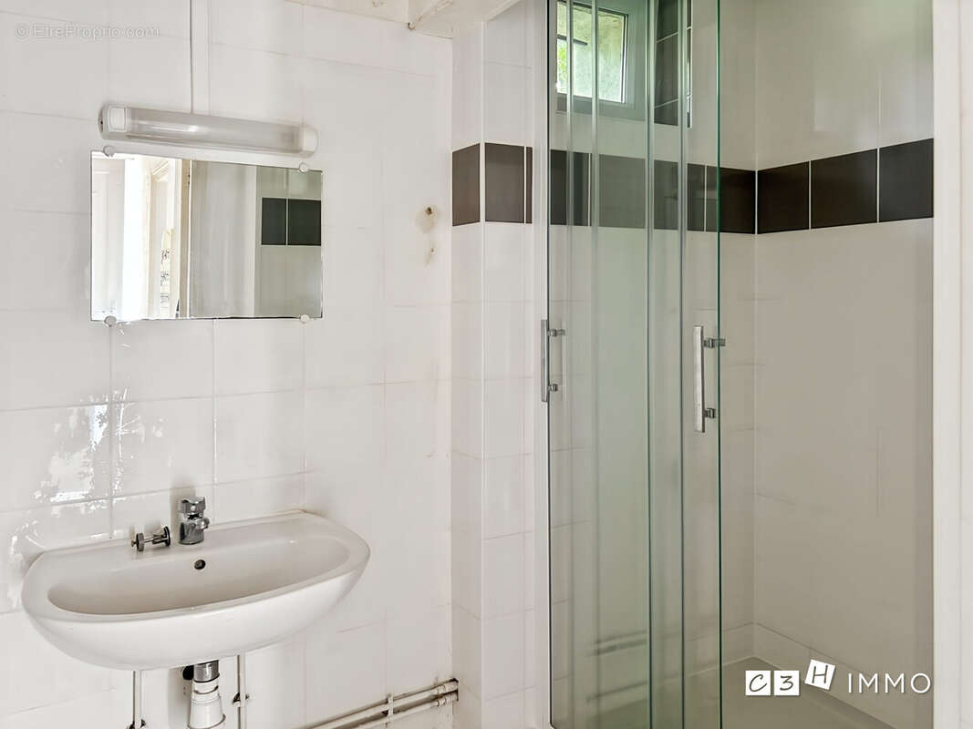 Maison à LAVERNOSE-LACASSE