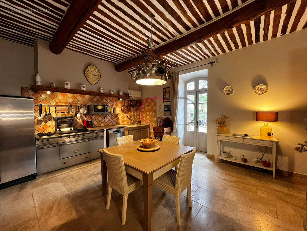Maison à COUDOUX