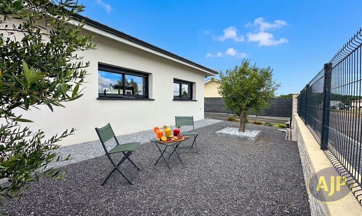 Maison avec piscine, sans entretien à Lamarque! - photo 9
